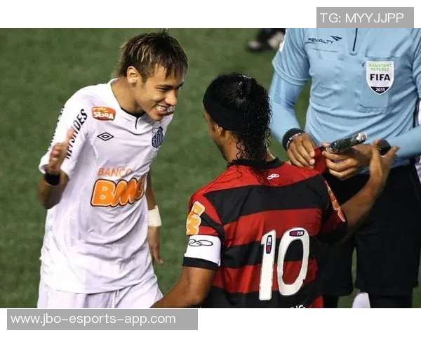 足球巨星炫技过人绝学尽显赛场与综艺双重魅力舞台 足球巨星炫技过人绝学尽显赛场与综艺双重魅力舞台